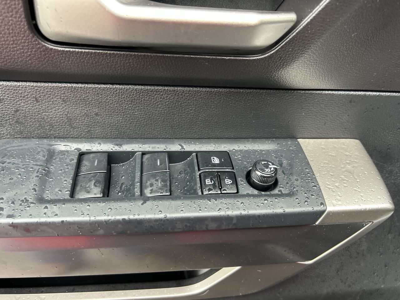2022 Toyota TUNDRA 4X4 in Bolton, Ontario