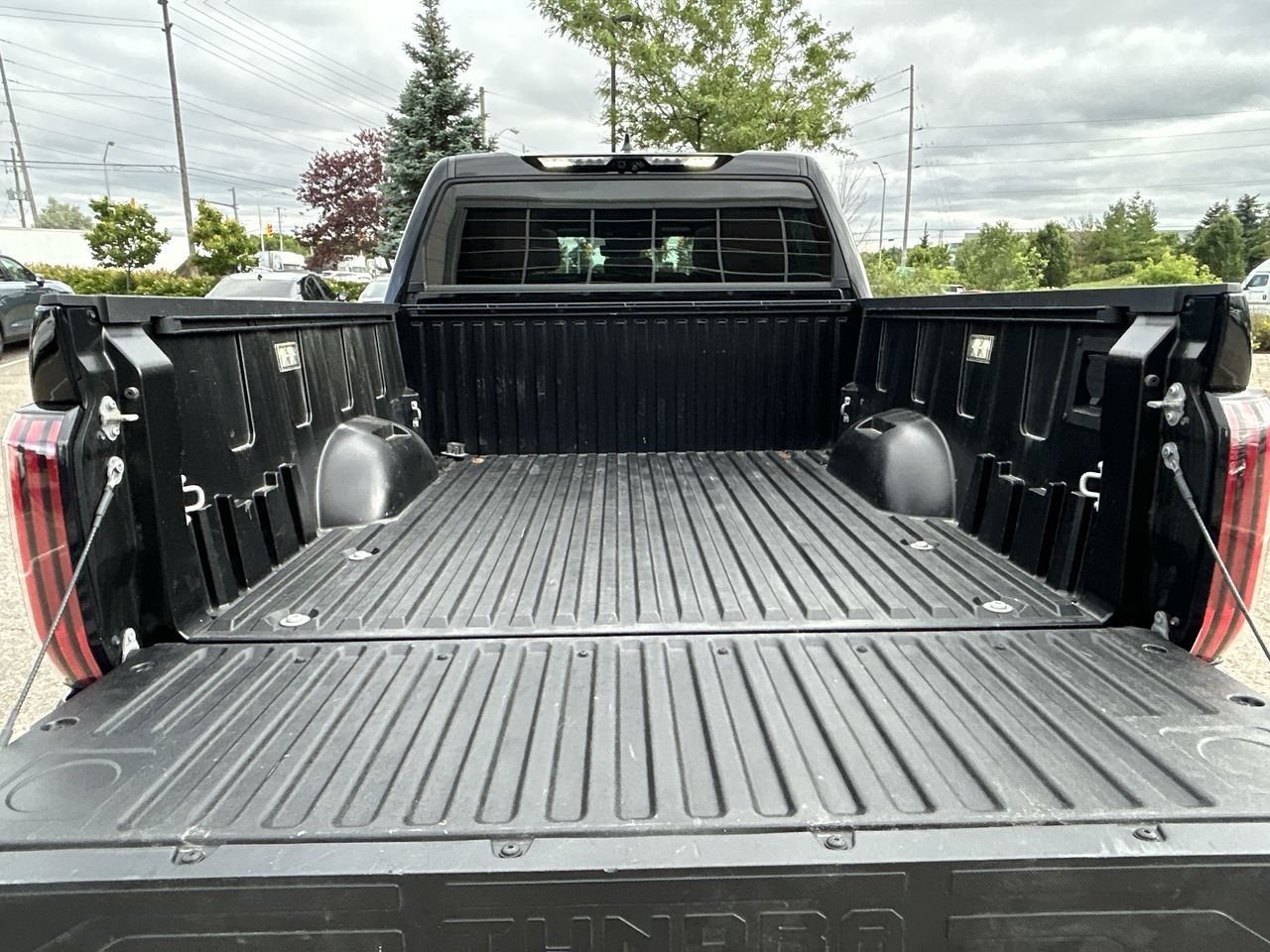 Toyota TUNDRA 4X4  2023 à Bolton, Ontario
