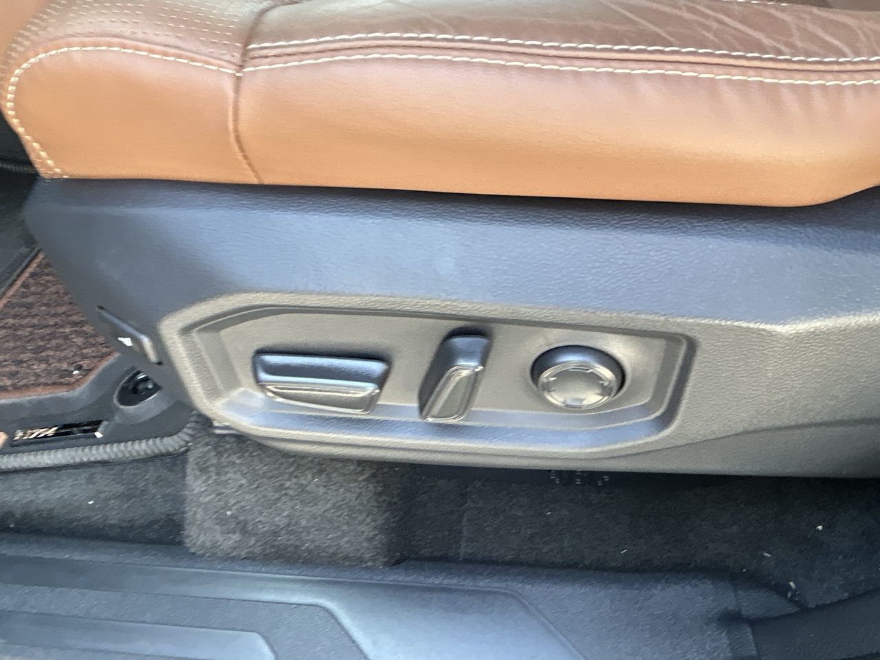 2025 Toyota TUNDRA 4X4 in Bolton, Ontario