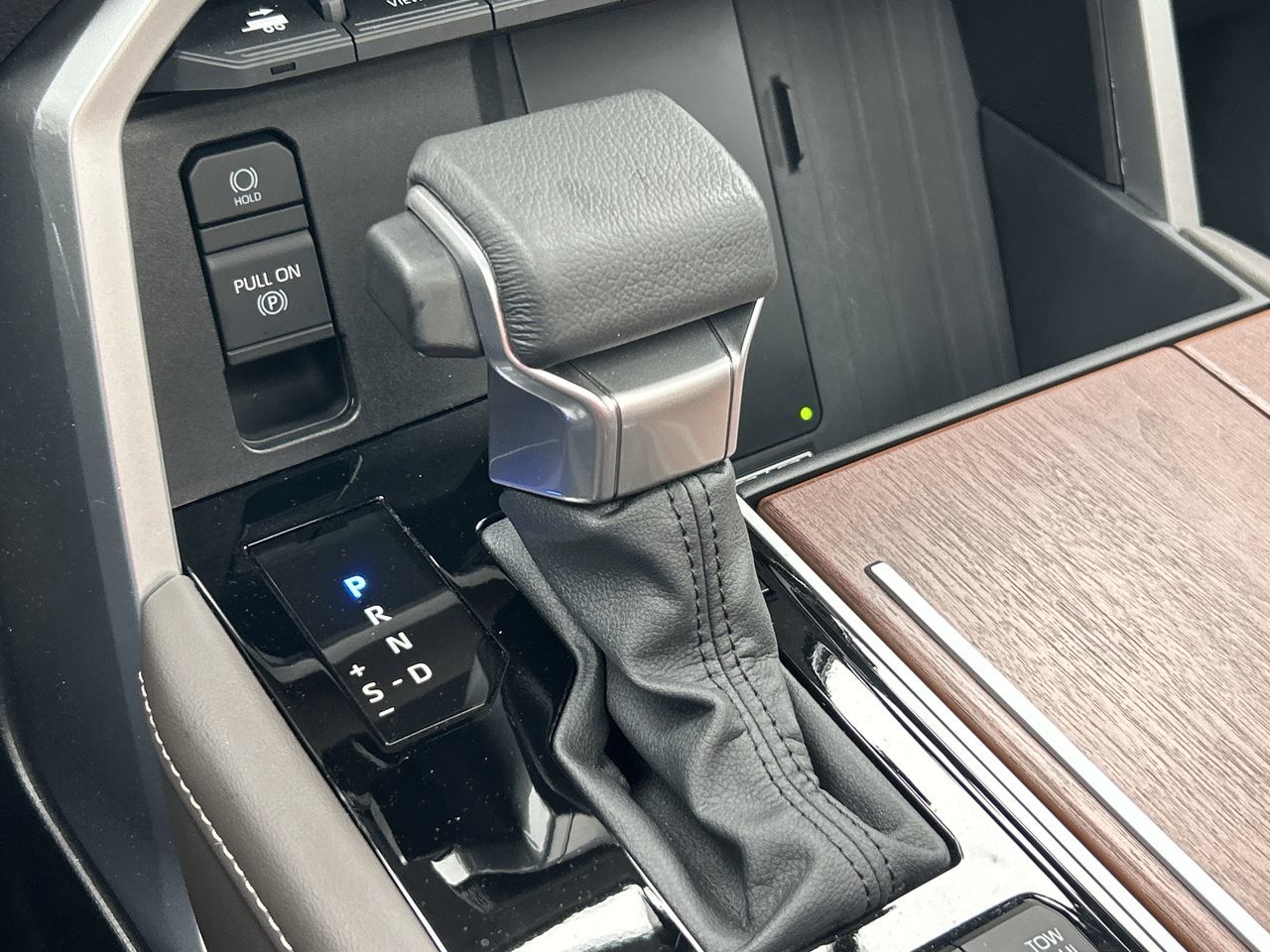 2025 Toyota TUNDRA 4X4 in Bolton, Ontario