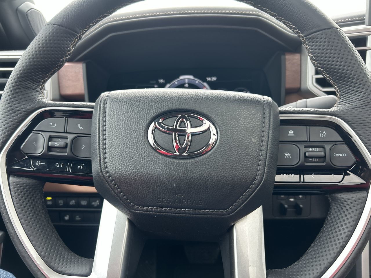 2025 Toyota TUNDRA 4X4 in Bolton, Ontario