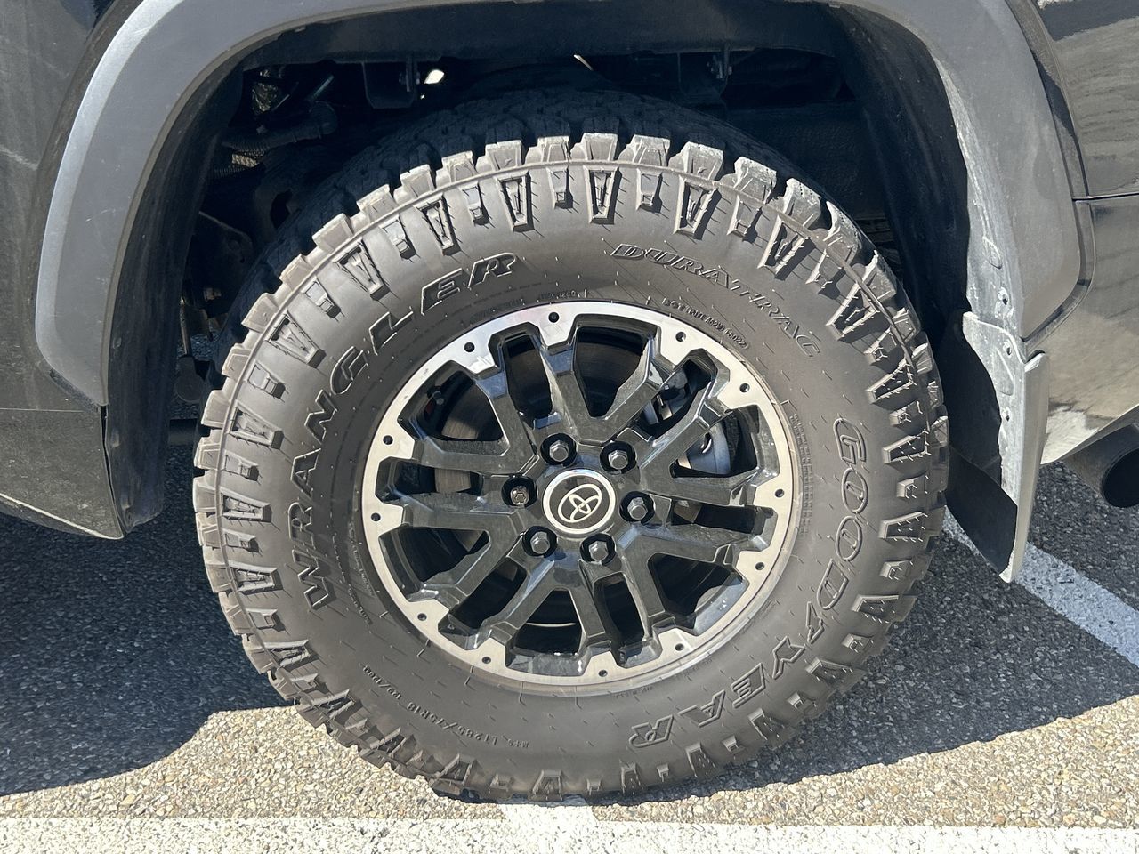 2023 Toyota TUNDRA HYBRID