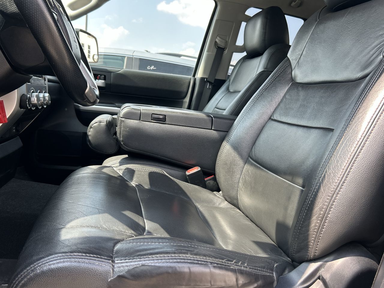 2015 Toyota Tundra in Bolton, Ontario