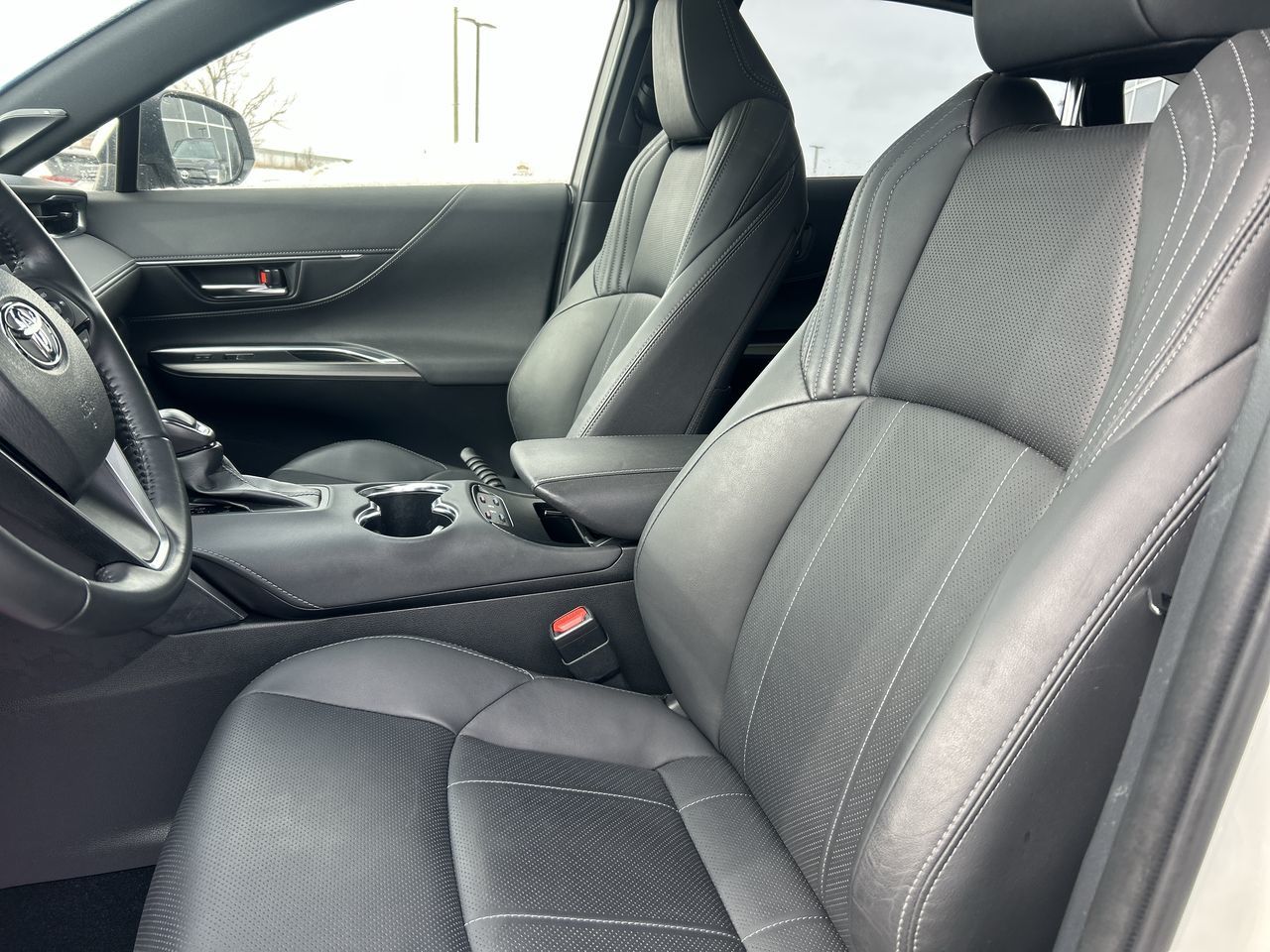 2021 Toyota Venza Hybrid in Bolton, Ontario