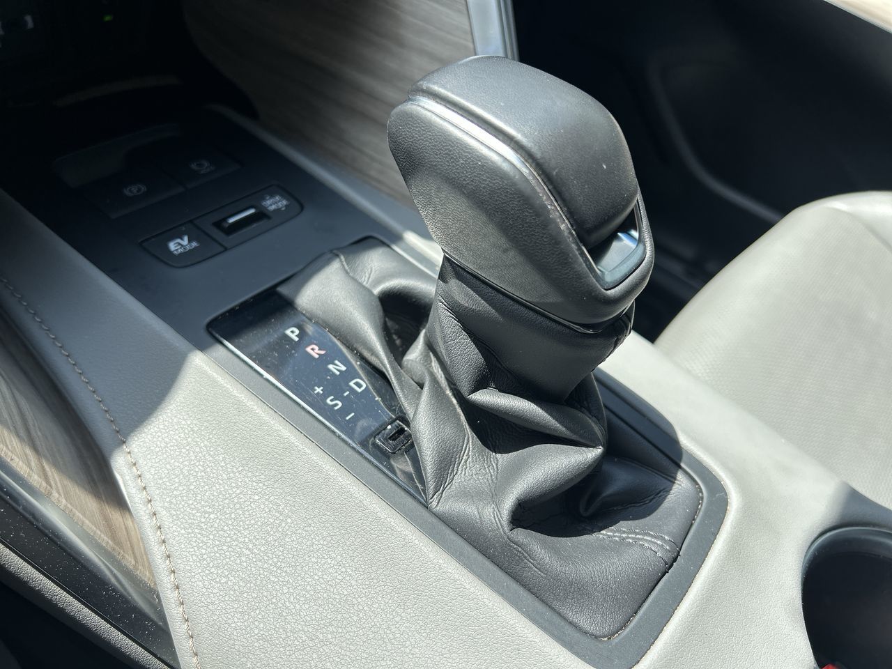 2022 Toyota Venza Hybrid