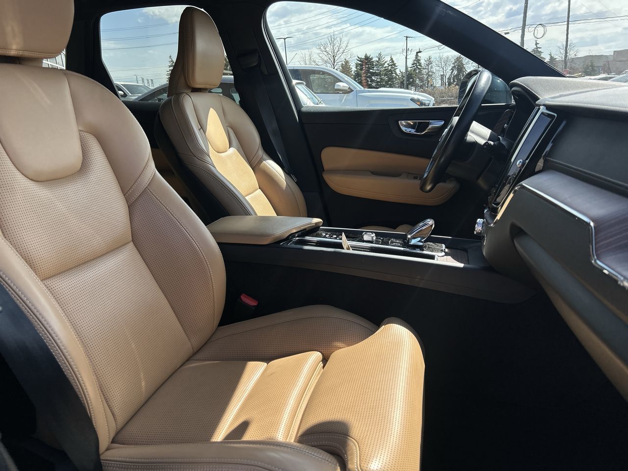 2022 Volvo XC60