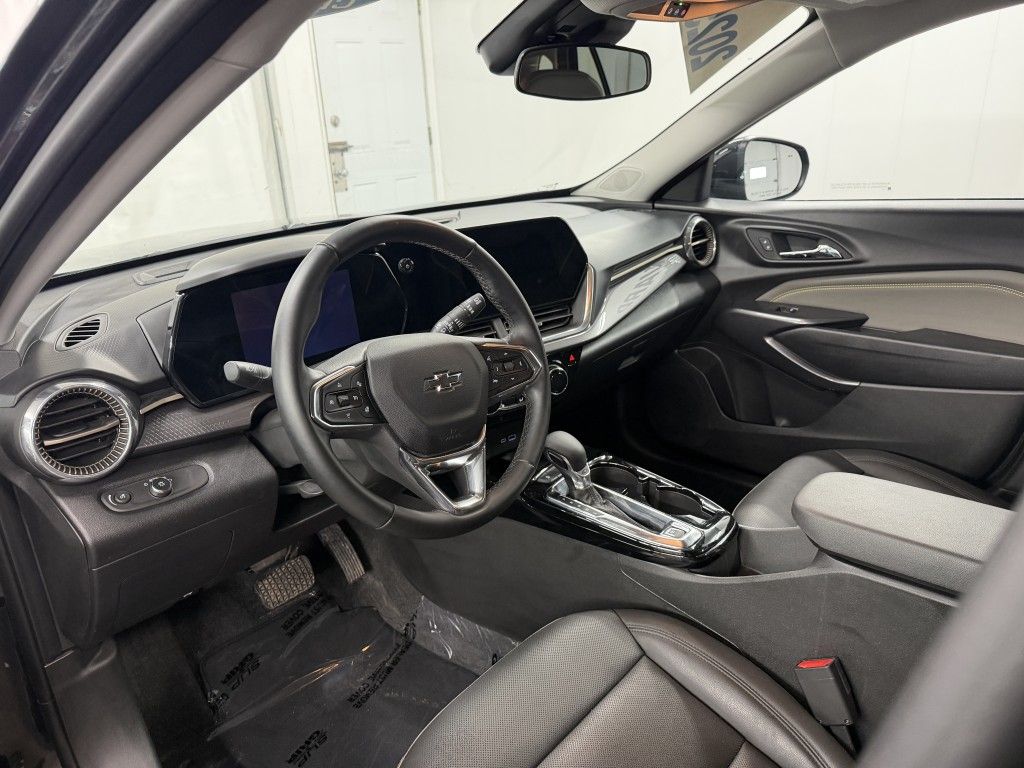 Photo 2025 Chevrolet TRAX ACTIV #3