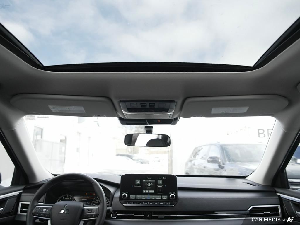 2024 Mitsubishi Outlander LE S-AWC