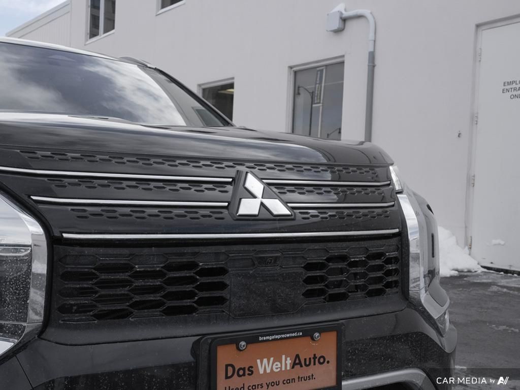 2024 Mitsubishi Outlander LE S-AWC