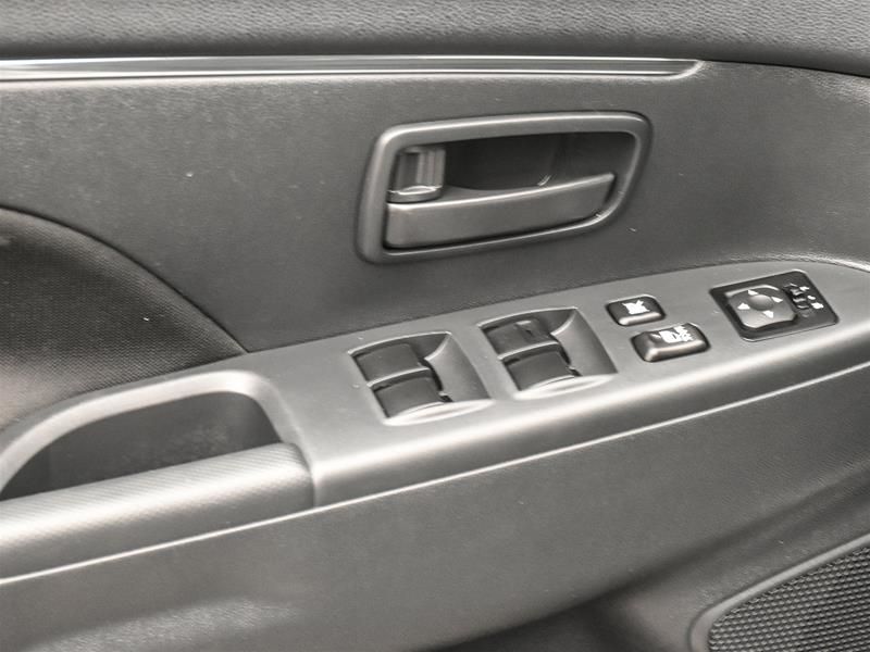 Photo 2024 Mitsubishi RVR ES AWC #8