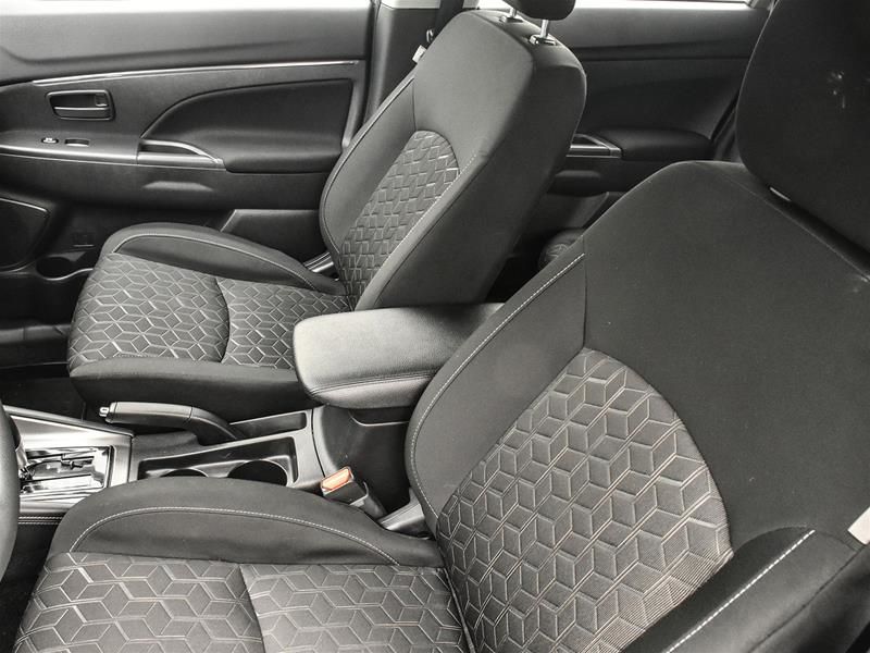 Photo 2024 Mitsubishi RVR ES AWC #7