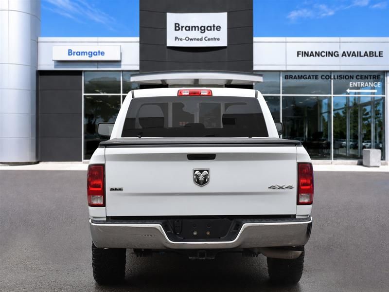 Photo 2023 Ram RAM 1500 Classic Crew Cab 4x4 (DS) SLT (140.5 WB 5'7 Box) SWB #3