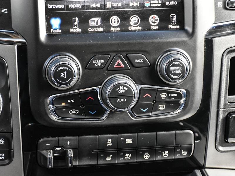 Photo 2017 Ram RAM 1500 Quad Cab 4x4 Sport (140.5 WB 6'4 Box) #8