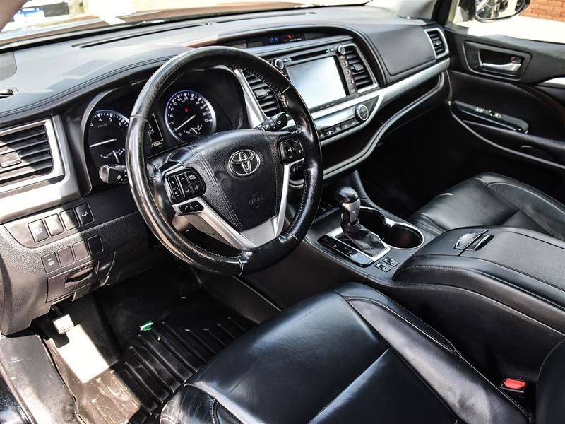 Photo 2017 Toyota Highlander XLE AWD #8