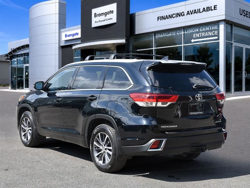 Photo 2017 Toyota Highlander XLE AWD #5
