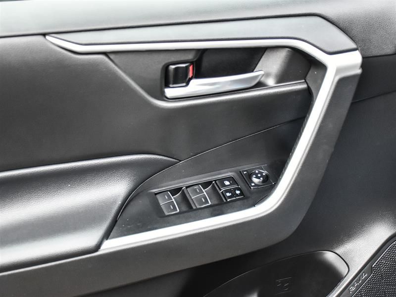 Photo 2023 Toyota RAV4 Hybrid XLE AWD #2
