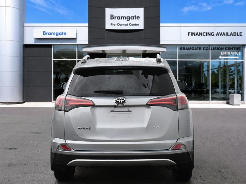Photo 2016 Toyota RAV4 FWD XLE #2