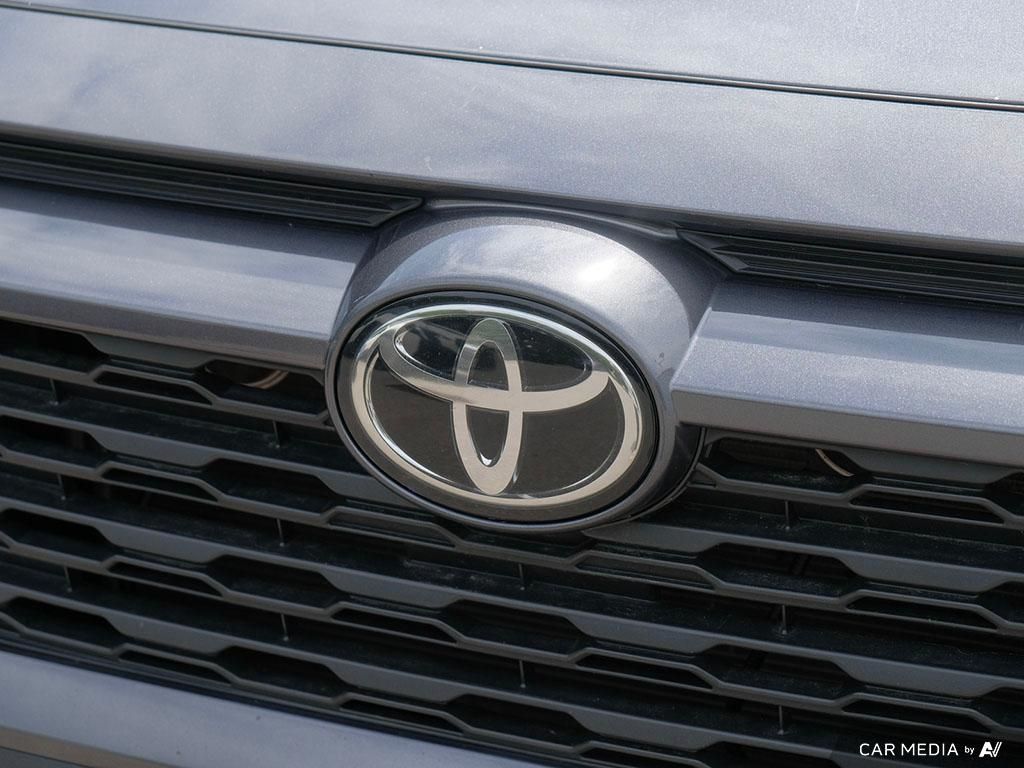 2022 Toyota RAV4 LE AWD