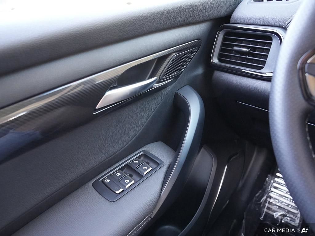 2024 VinFast VF 8 ECO AWD