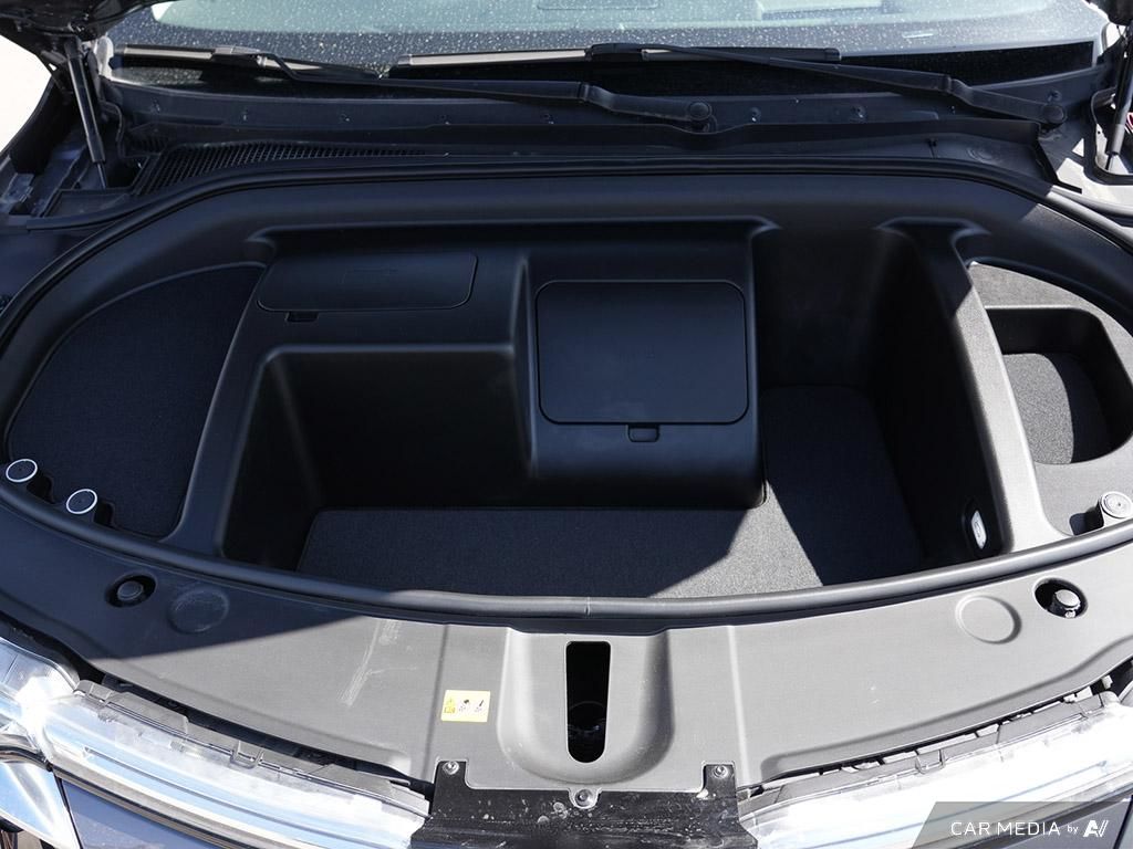 2024 VinFast VF 8 ECO AWD