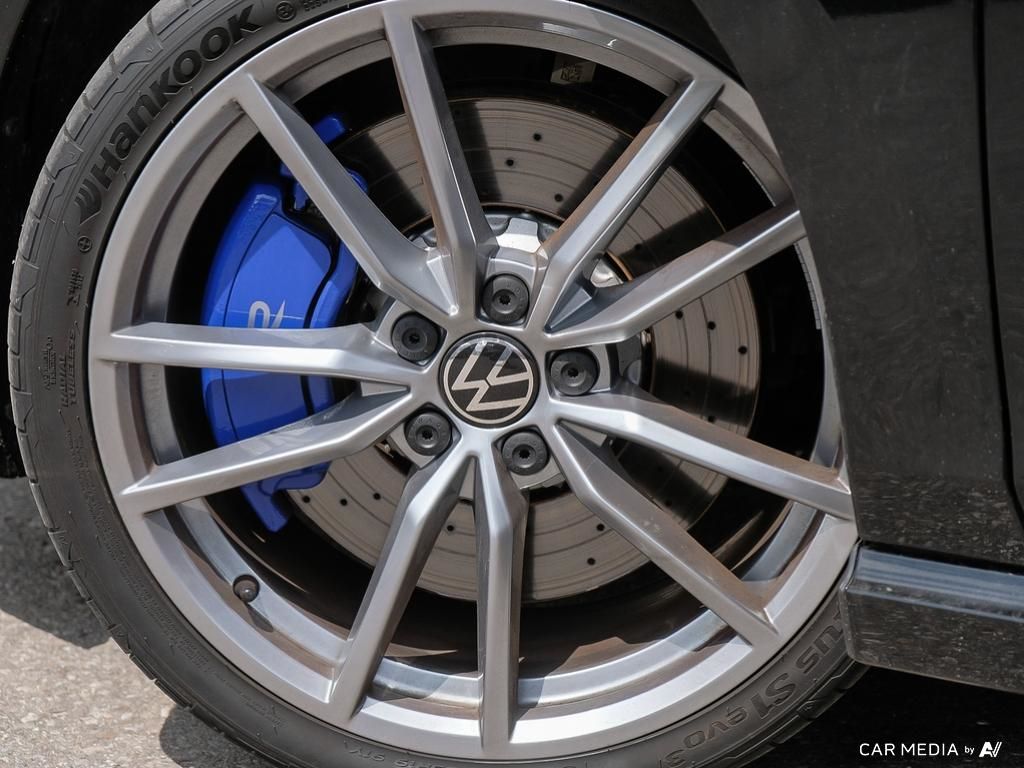 2024 Volkswagen Golf R 2.0 T 6Sp