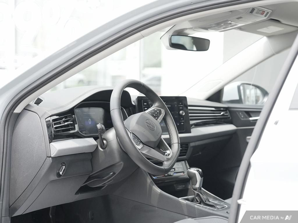 2025 Volkswagen Jetta Comfortline Auto