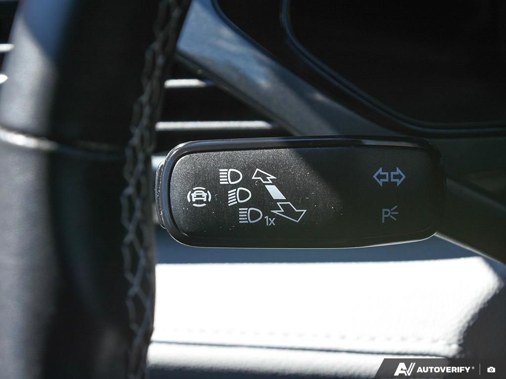 2022 Volkswagen Taos Highline 1.5T 7sp at DSG w/ Tip 4M