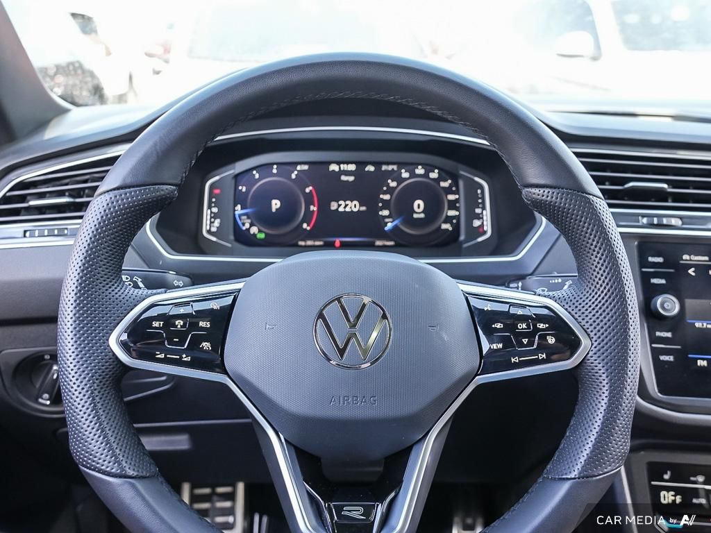 2024 Volkswagen Tiguan Comfortline R-Line Black 2.0T 8sp at w/Tip 4M