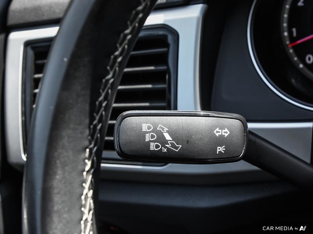 2021 Volkswagen Atlas Highline 3.6L 8sp at w/Tip 4MOTION (2)