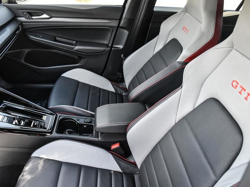 Photo 2024 Volkswagen Golf GTI Performance Auto #8