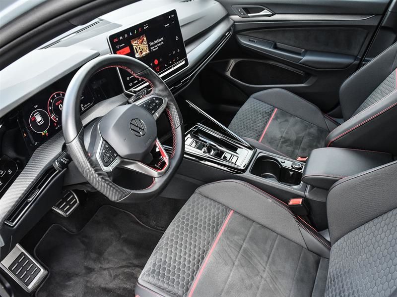 Photo 2025 Volkswagen Golf GTI Auto #8