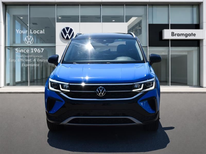 Photo 2023 Volkswagen Taos Highline 1.5T 7sp at DSG w/ Tip 4M EOP #2