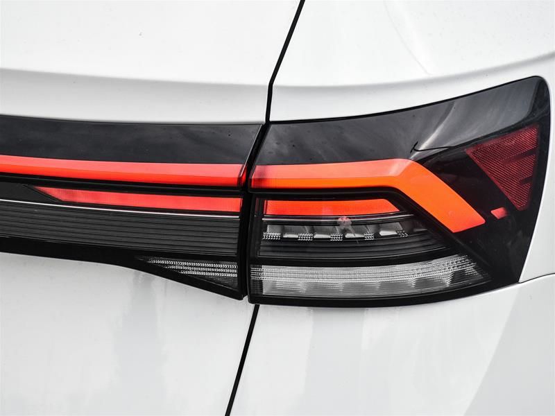 Photo 2025 Volkswagen Taos Highline 4MOTION #6
