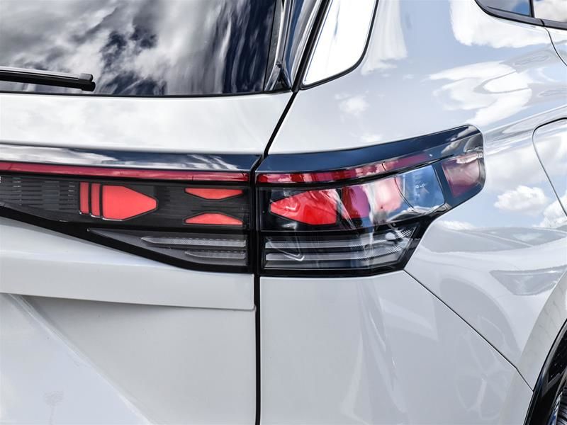 Photo 2025 Volkswagen Tiguan Highline R-Line 4MOTION #6
