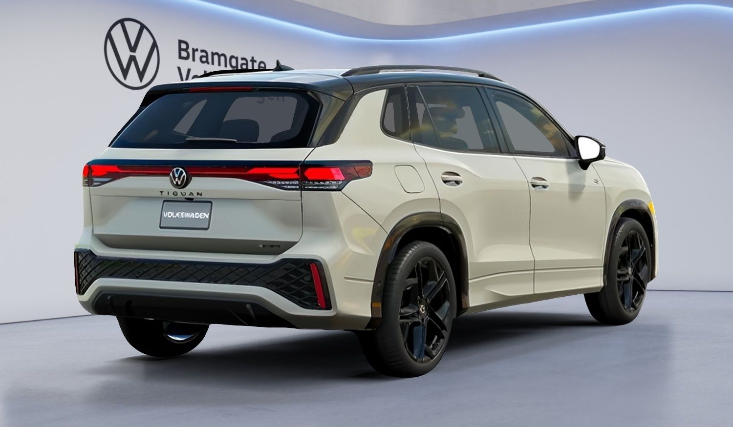 Photo 2026 Volkswagen Tiguan Comfortline R-Line Black Edition 4MOTION #3