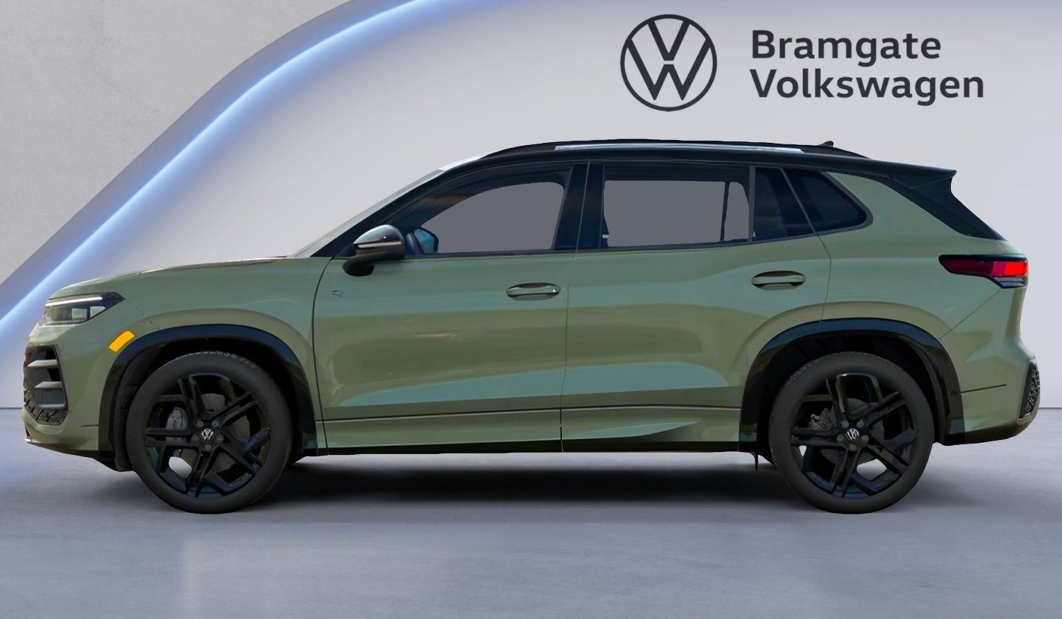 Photo 2026 Volkswagen Tiguan Comfortline R-Line Black Edition 4MOTION #2