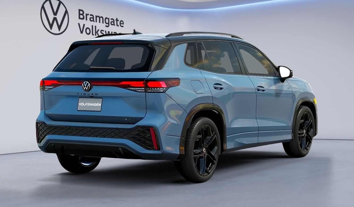 Photo 2026 Volkswagen Tiguan Comfortline R-Line Black Edition 4MOTION #3