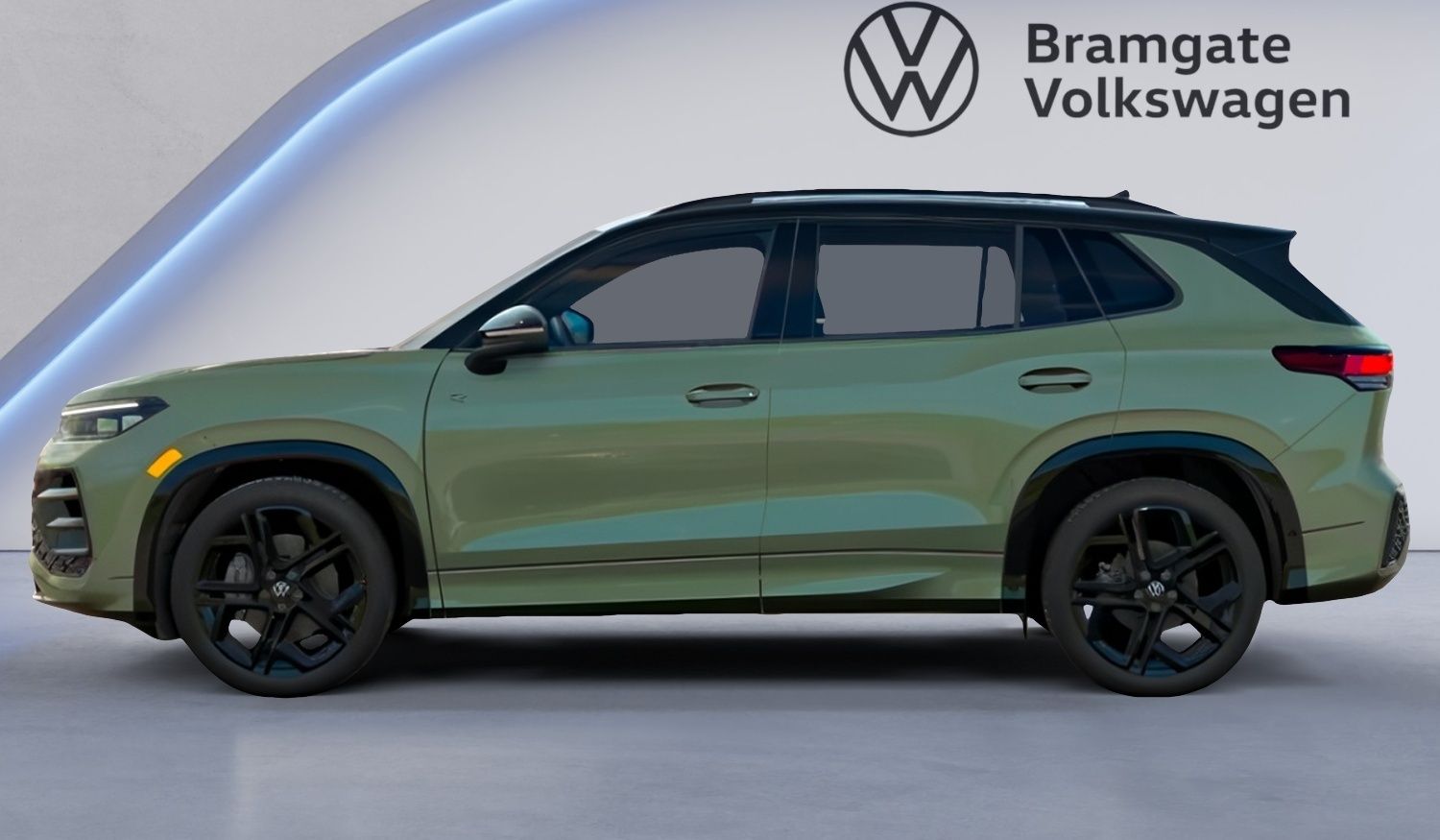 Photo 2027 Volkswagen Tiguan Comfortline R-Line Black Edition 4MOTION #2
