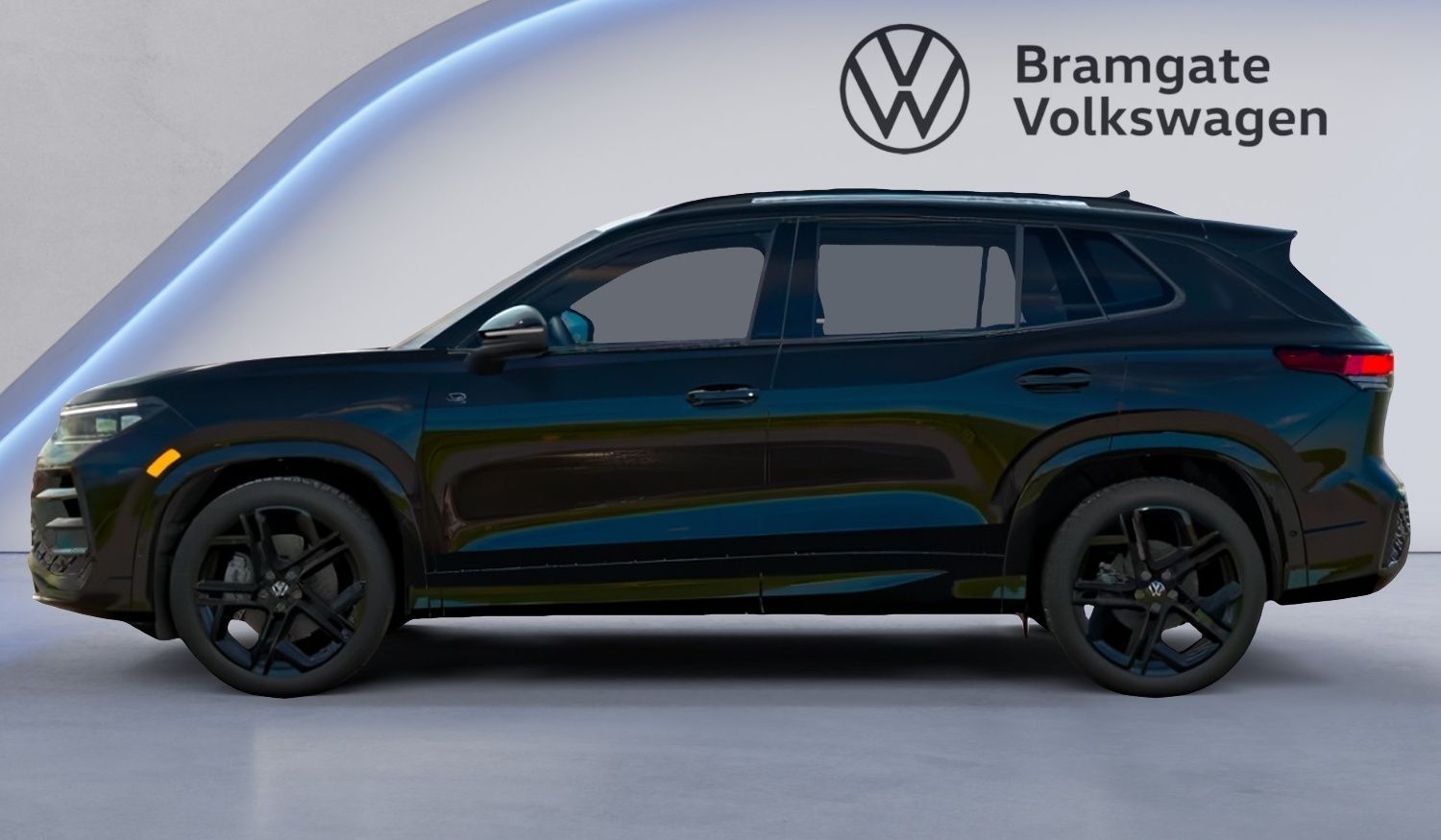 Photo 2027 Volkswagen Tiguan Comfortline R-Line Black Edition 4MOTION #2