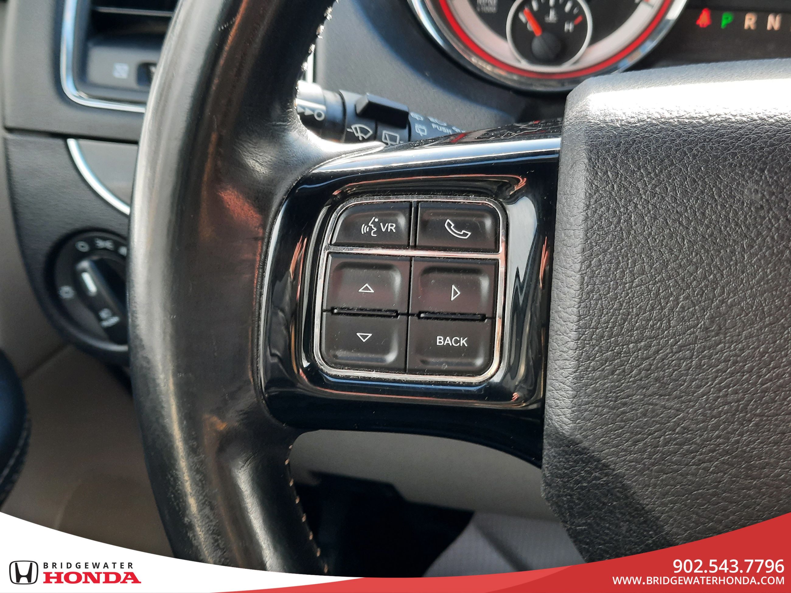 2018 Dodge Grand Caravan SXT Premium Plus-9