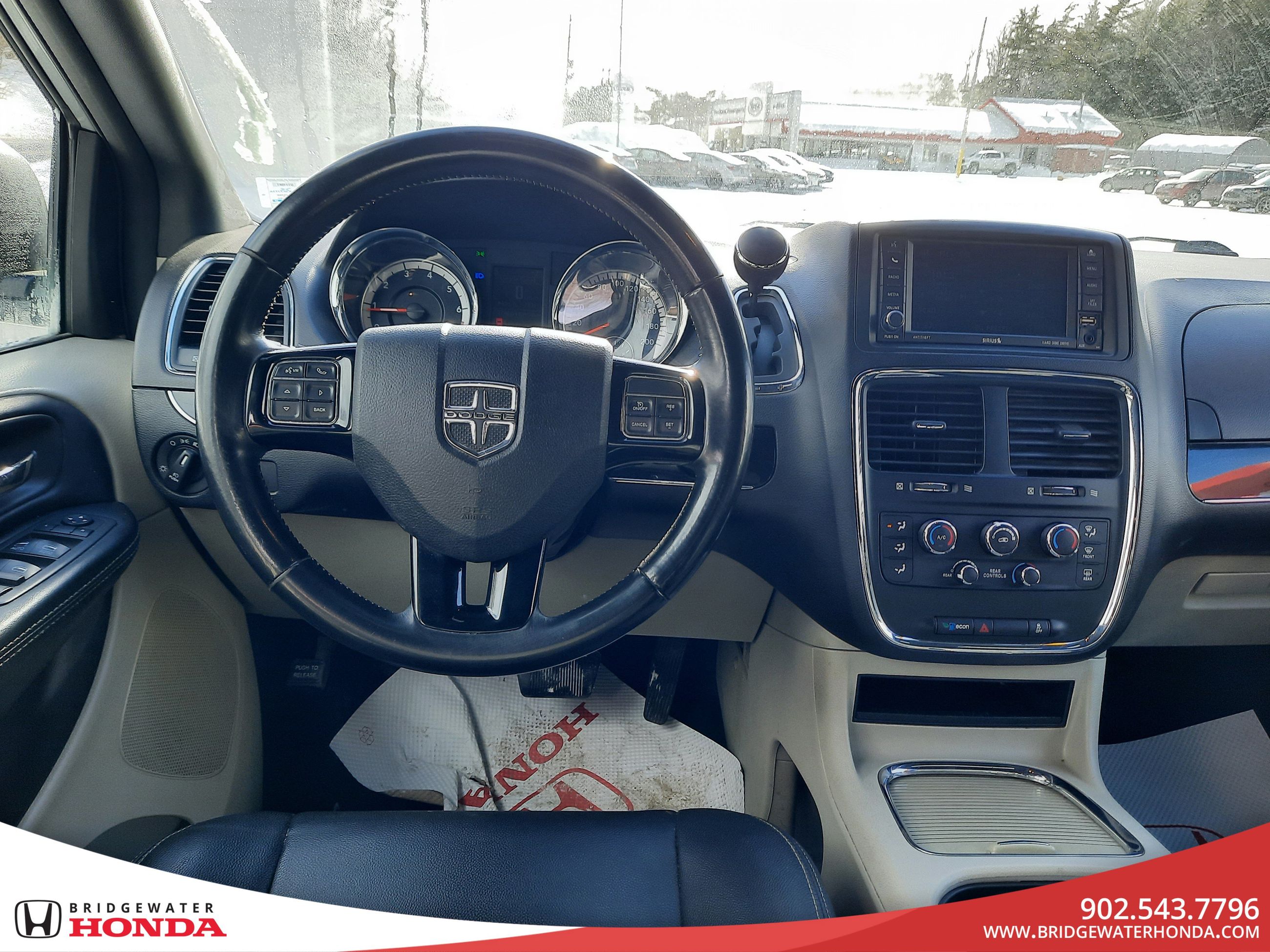 2018 Dodge Grand Caravan SXT Premium Plus-21