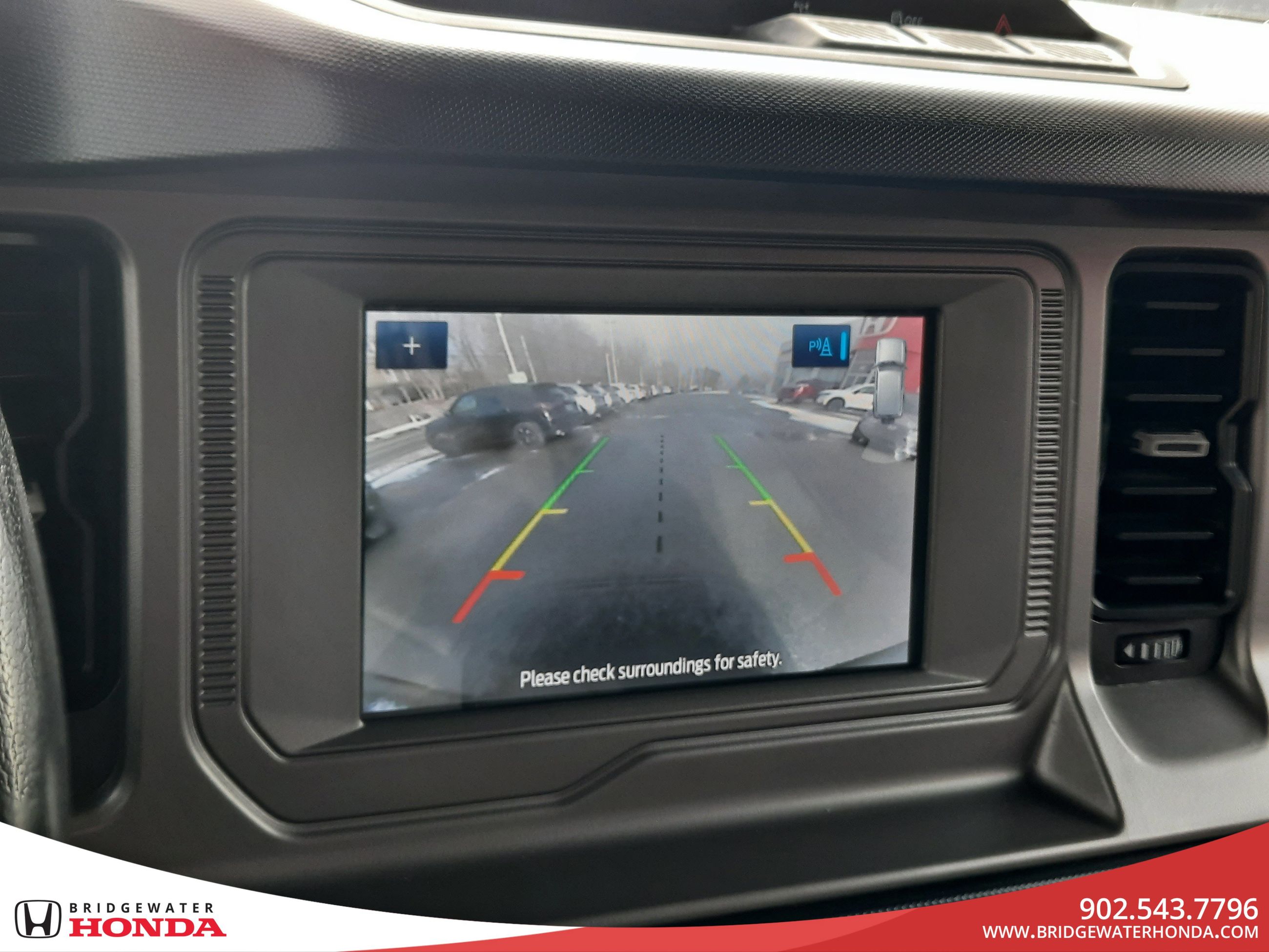 Ford Bronco Outer Banks 2021-16