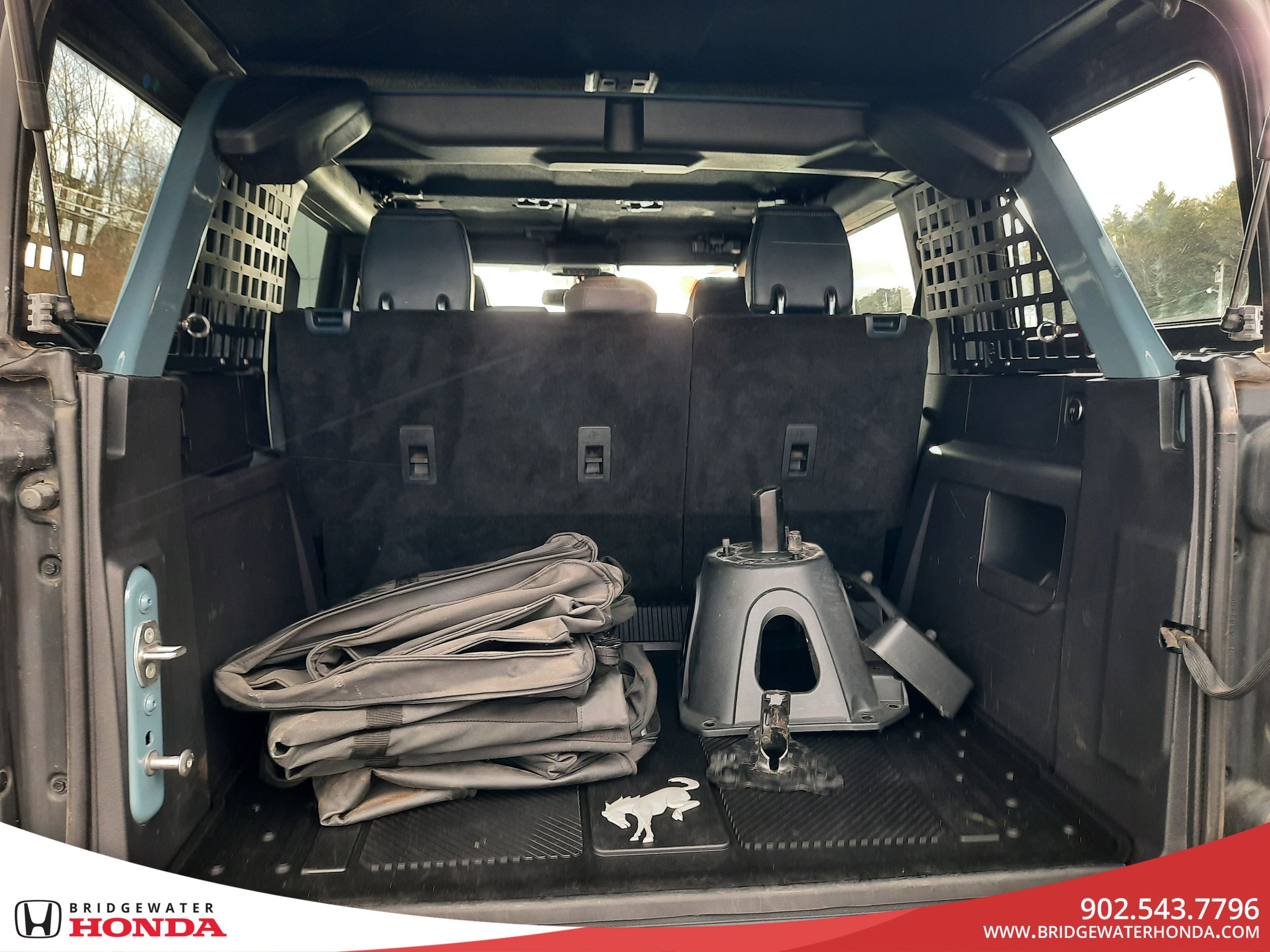 Ford Bronco Outer Banks 2021-8