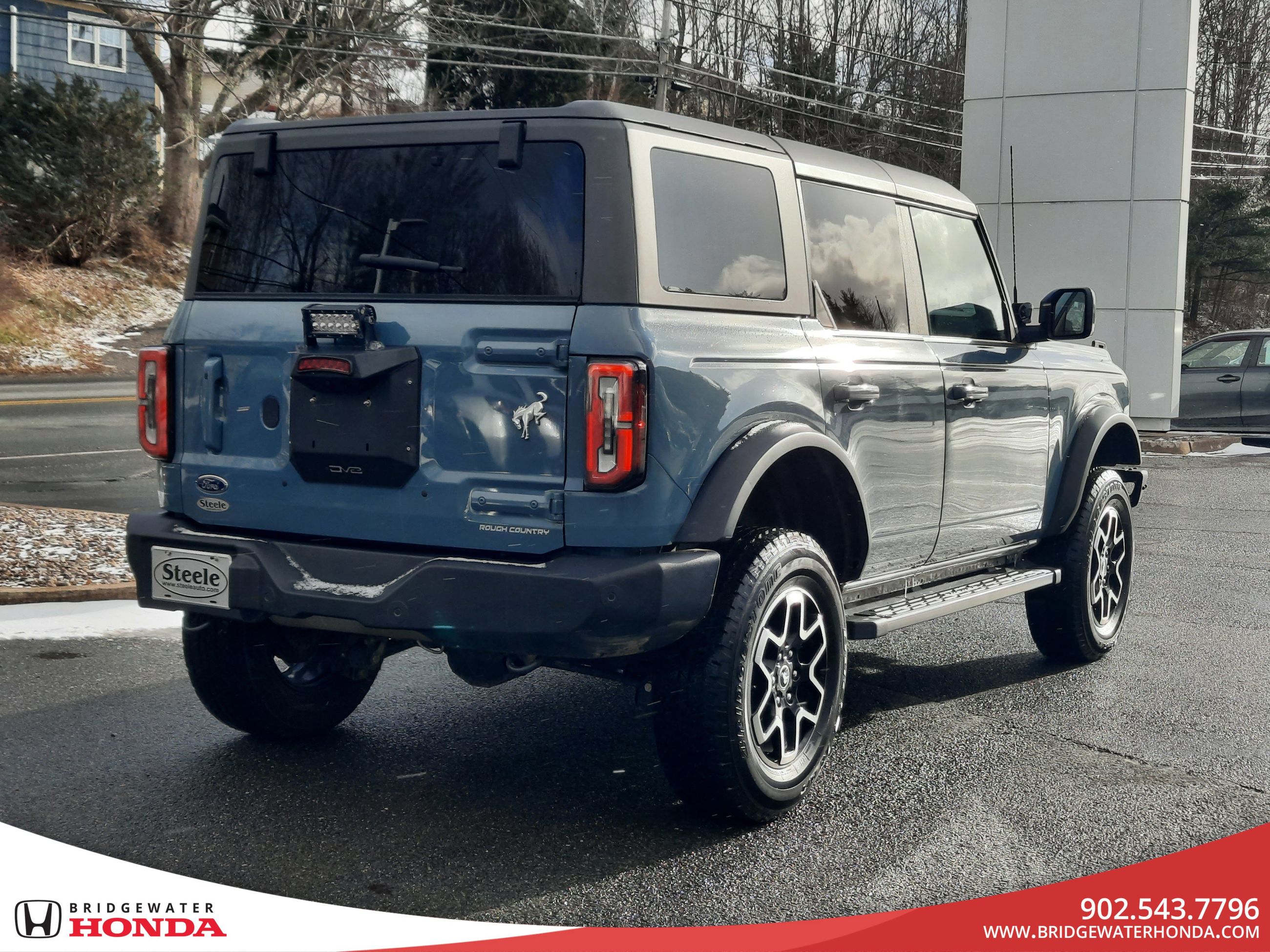 Ford Bronco Outer Banks 2021-5