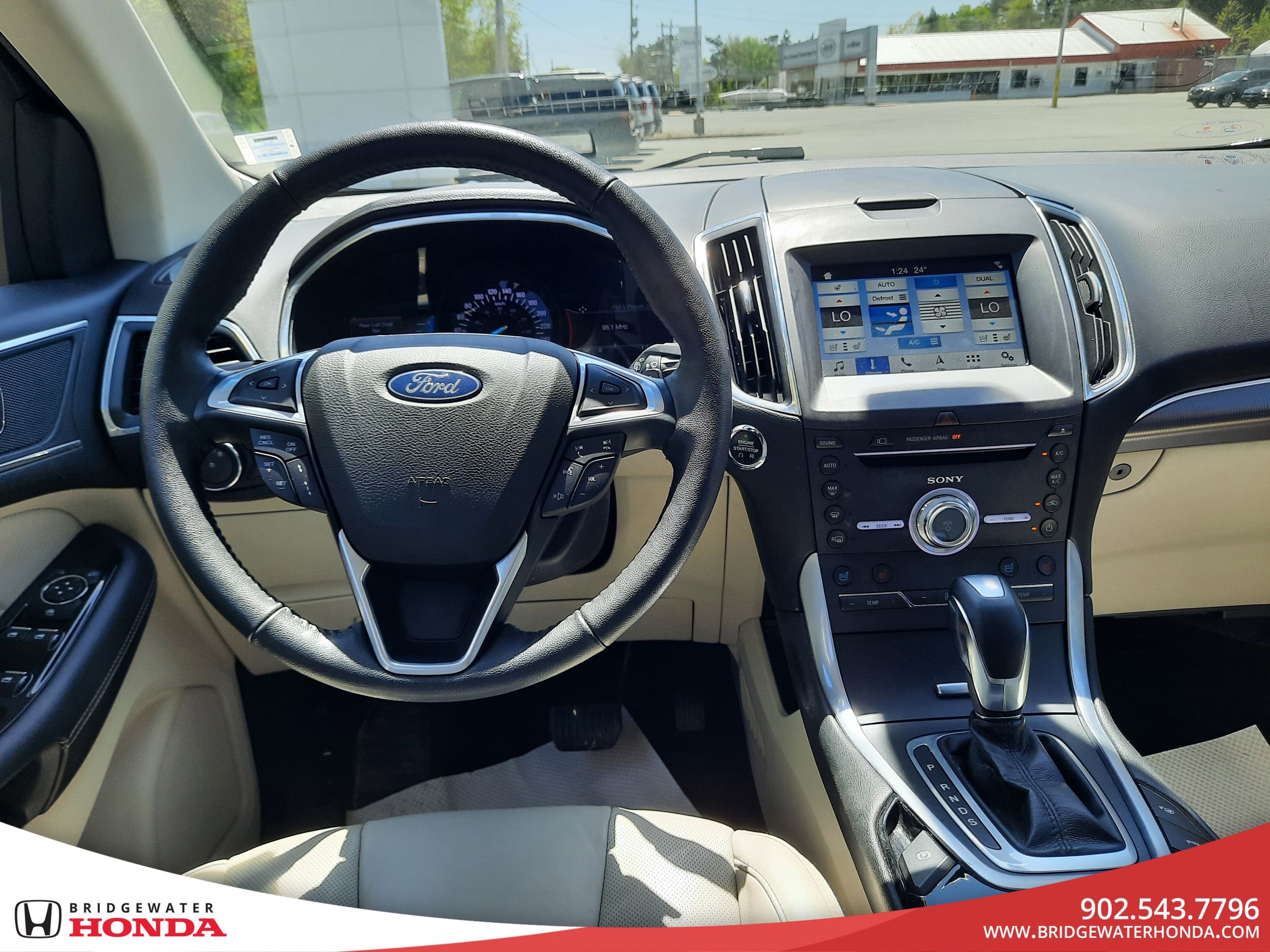 2018 Ford Edge Titanium-27
