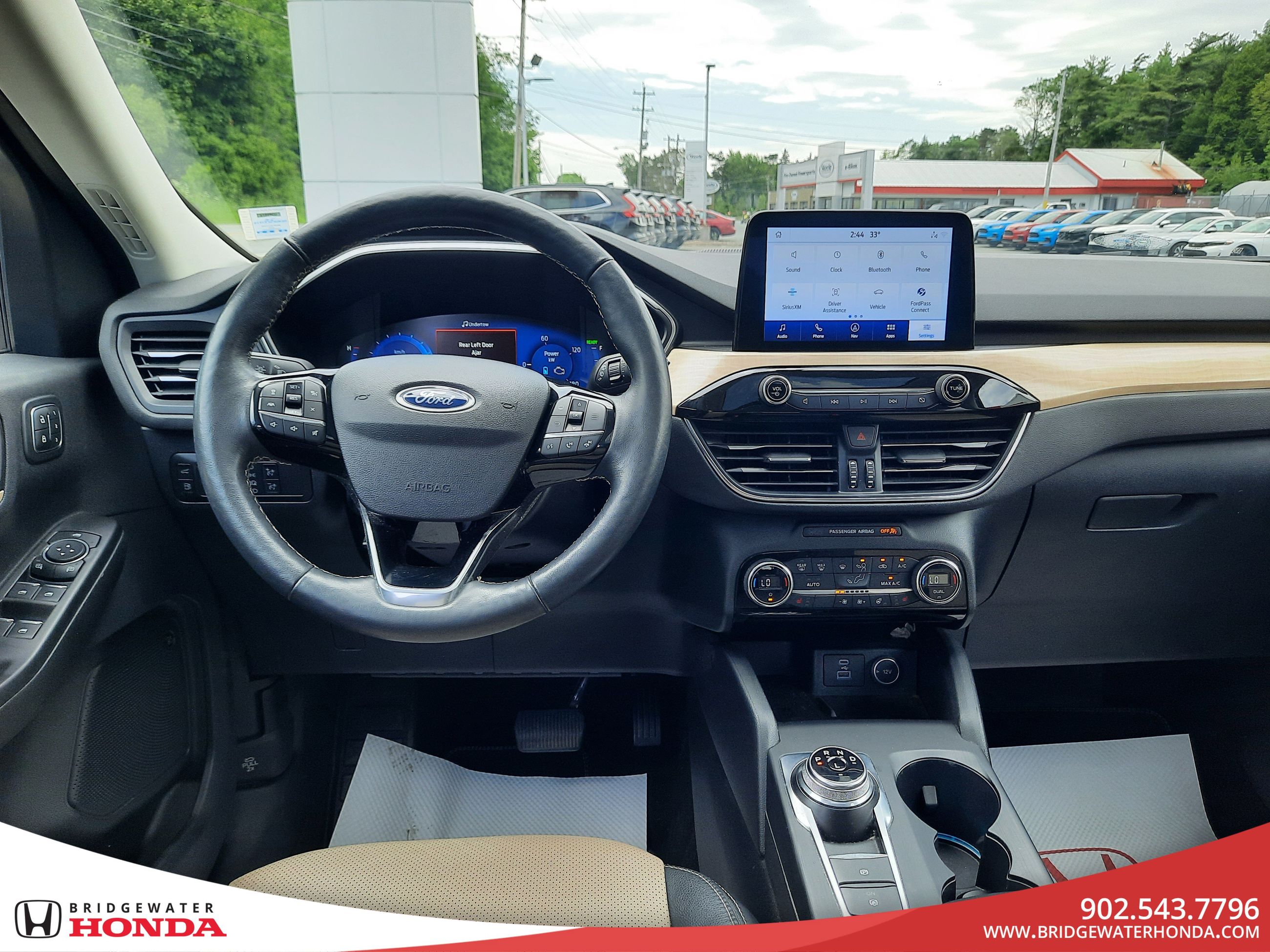 2021 Ford Escape Titanium Hybrid-29
