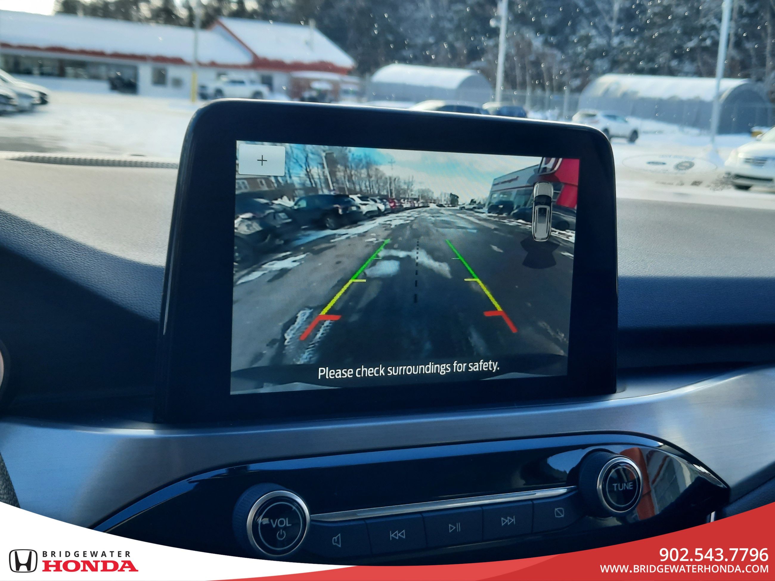 Ford Escape Titanium Hybrid 2021-16