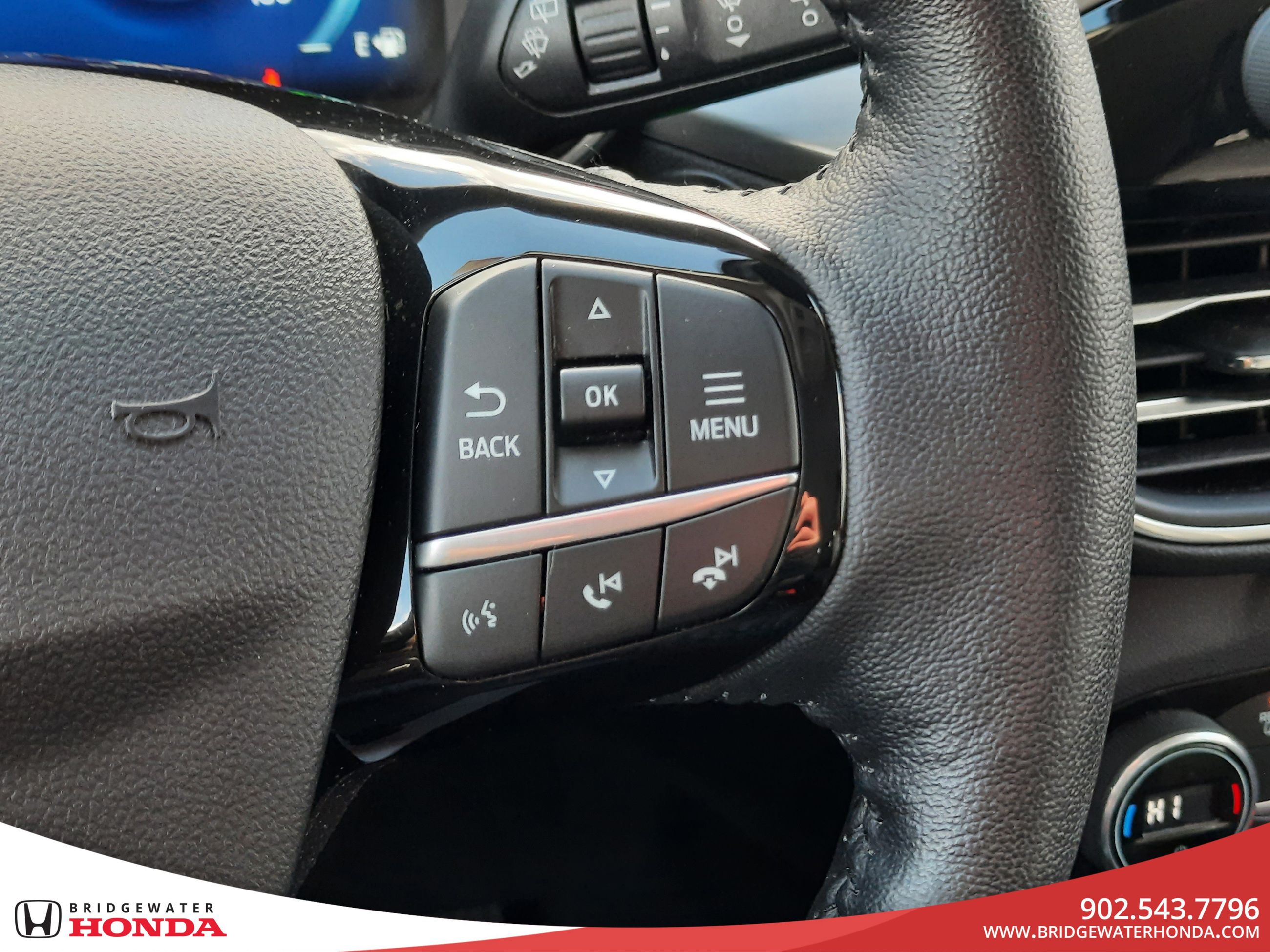 Ford Escape Titanium Hybrid 2021-12