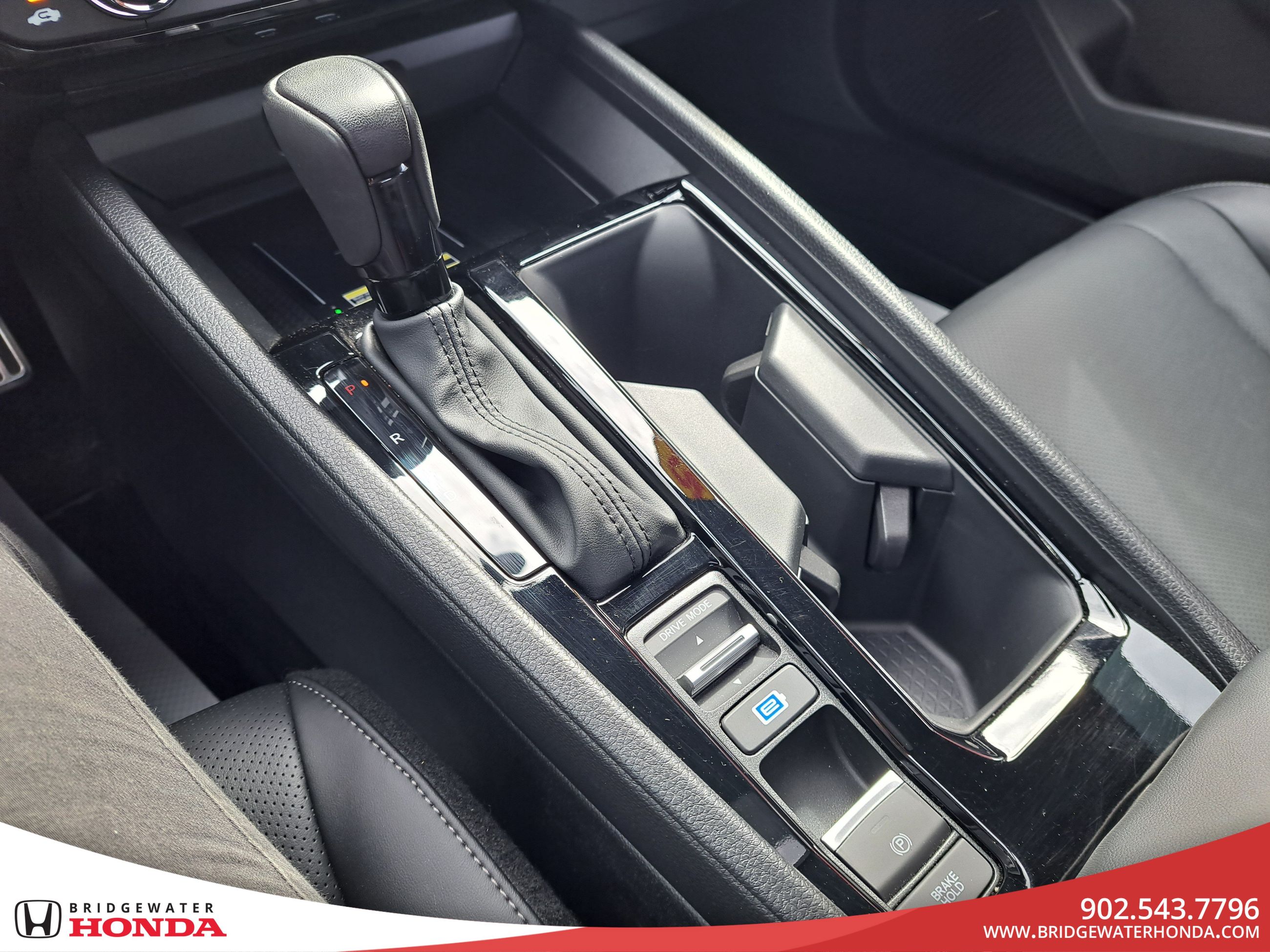 2025 Honda Accord Hybrid Sport-L-25