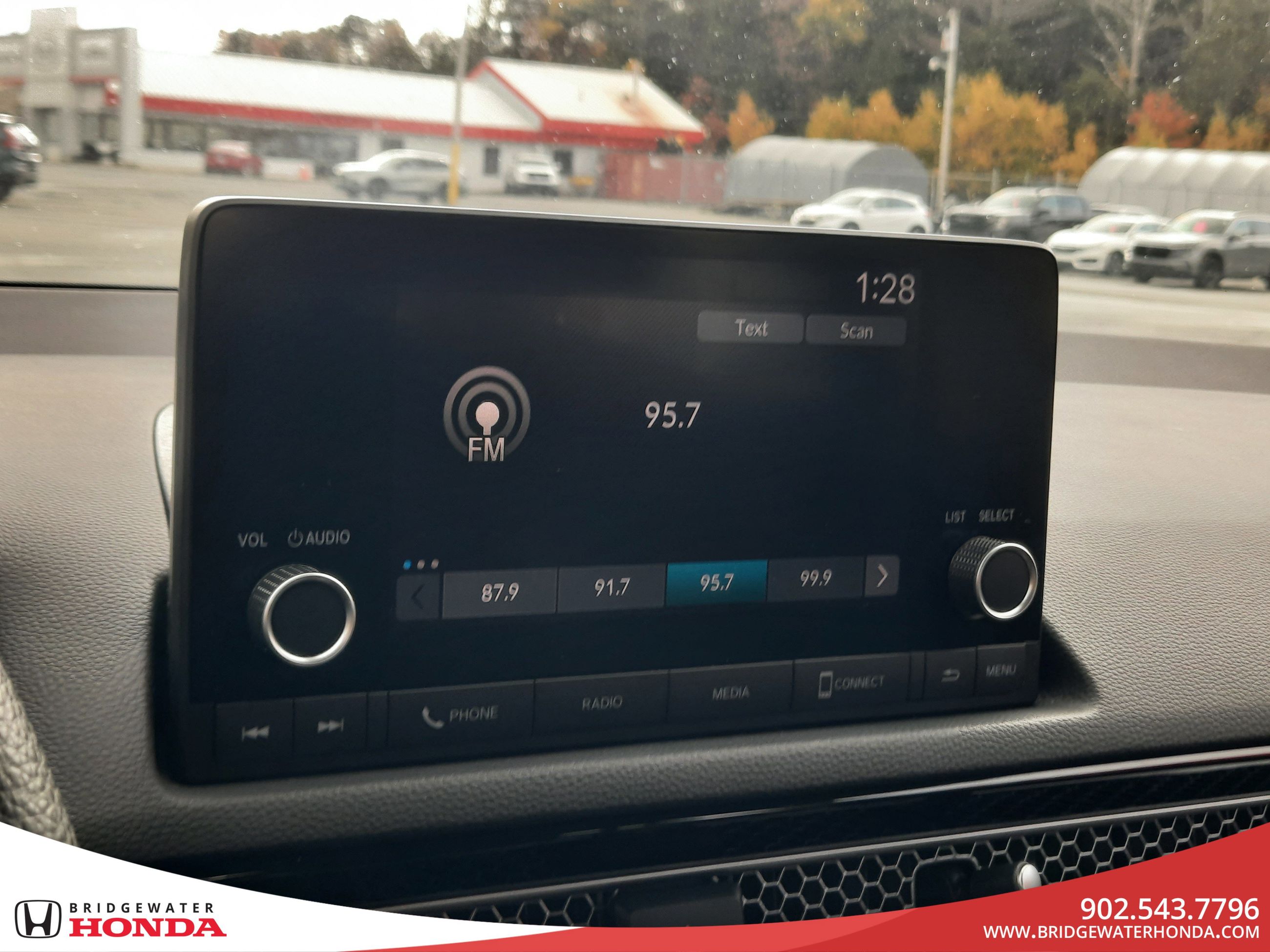 2022 Honda Civic Hatchback LX-14